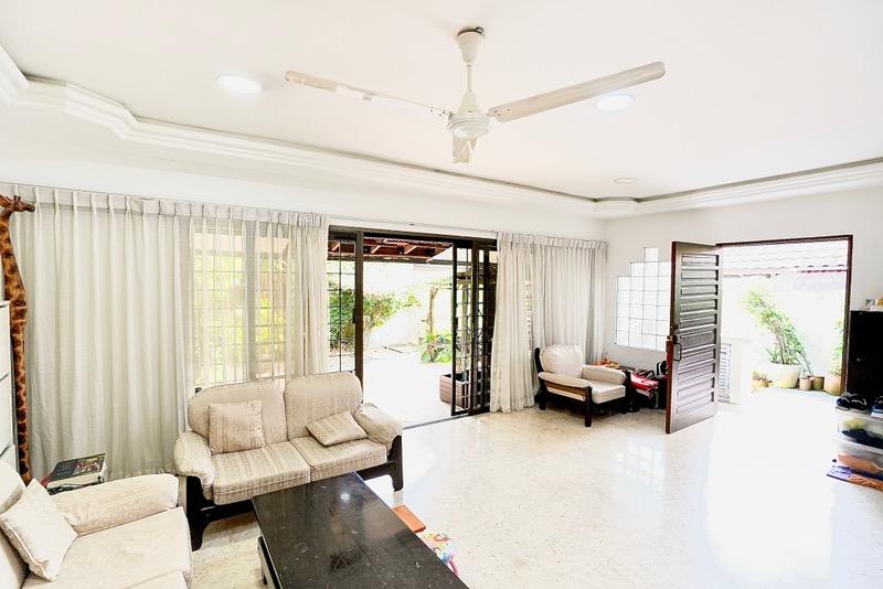 Semi-Detached for Sale, Jalan Asas Semi-Detached House For Sale, $1,199,000, 4 Bed 2 Bath 2,000 sqft $427.00 psf, SGD 1,199,000 | 99-year Leasehold
