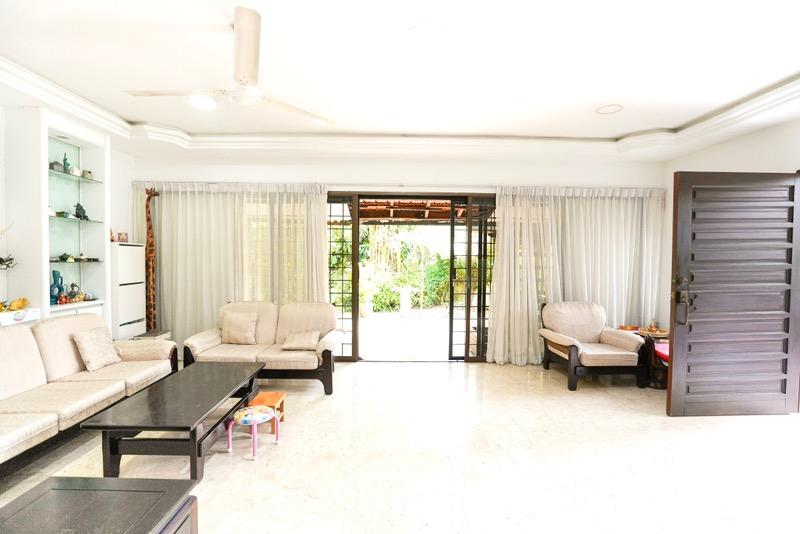 Semi-Detached for Sale, Jalan Asas Semi-Detached House For Sale, $1,199,000, 4 Bed 2 Bath 2,000 sqft $427.00 psf, SGD 1,199,000 | 99-year Leasehold