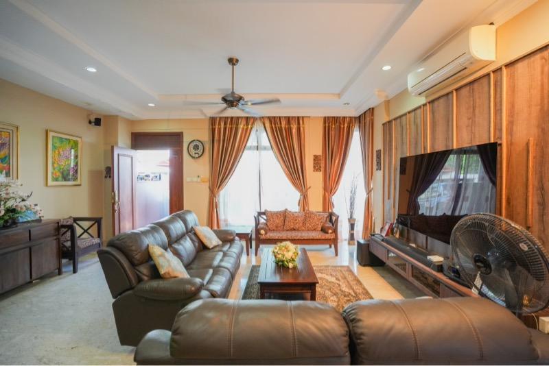 Corner Terrace for Sale, THE RIVERINA Corner Terrace For Sale, $2,800,000, 5 Bed 5 Bath 3,003 sqft $1,301.00 psf, SGD 2,800,000 | 99-year Leasehold