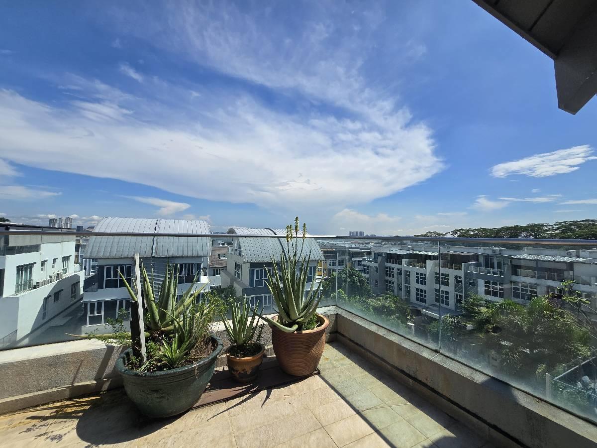 Prop-GPT: Semi-Detached: D27  23 WAK HASSAN DRIVE