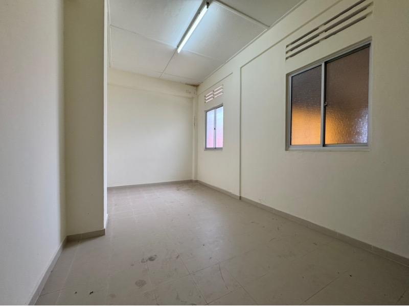 Terrace for Sale, SENNETT ESTATE Terraced House For Sale, $3,350,000, 3 Bed 2 Bath 1,900 sqft $2,469.00 psf, SGD 3,350,000 | Freehold