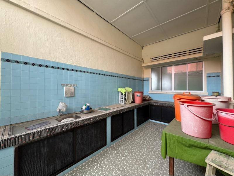 Terrace for Sale, SENNETT ESTATE Terraced House For Sale, $3,350,000, 3 Bed 2 Bath 1,900 sqft $2,469.00 psf, SGD 3,350,000 | Freehold