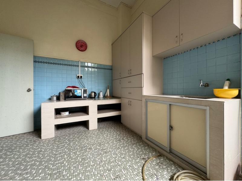 Terrace for Sale, SENNETT ESTATE Terraced House For Sale, $3,350,000, 3 Bed 2 Bath 1,900 sqft $2,469.00 psf, SGD 3,350,000 | Freehold