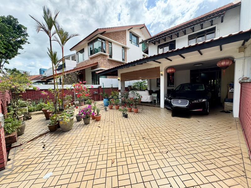 Terrace for Sale, SENNETT ESTATE Terraced House For Sale, $5,680,000, 4 Bed 3 Bath 2,400 sqft $1,935.00 psf, SGD 5,680,000