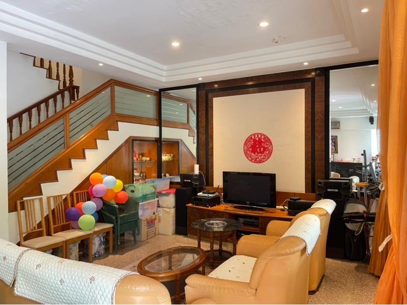 Prop-GPT: Semi-Detached: D15  Meyer road