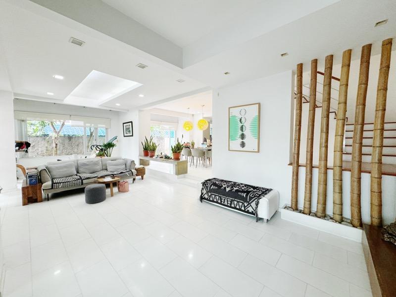 Semi-Detached for Sale, Toh Tuck Garden Semi-Detached House For Sale, $6,299,999, 5 Bed 4 Bath 4,801 sqft $1,921.00 psf, SGD 6,299,999 | Freehold