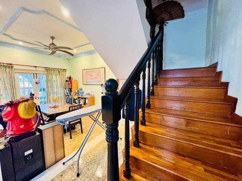 Terrace for Sale, EAST VIEW GARDEN Terraced House For Sale, $4,500,000, 4 Bed 3 Bath 2,600 sqft $1,425.00 psf, SGD 4,500,000