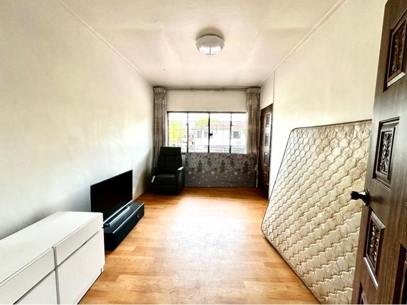 Terrace for Sale, TEACHER'S HOUSING ESTATE Terraced House For Sale, $3,800,000, 4 Bed 2 Bath 2,200 sqft $2,087.00 psf, SGD 3,800,000