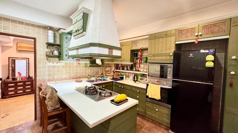 Prop-GPT: Terrace: D15  Frankel Estate