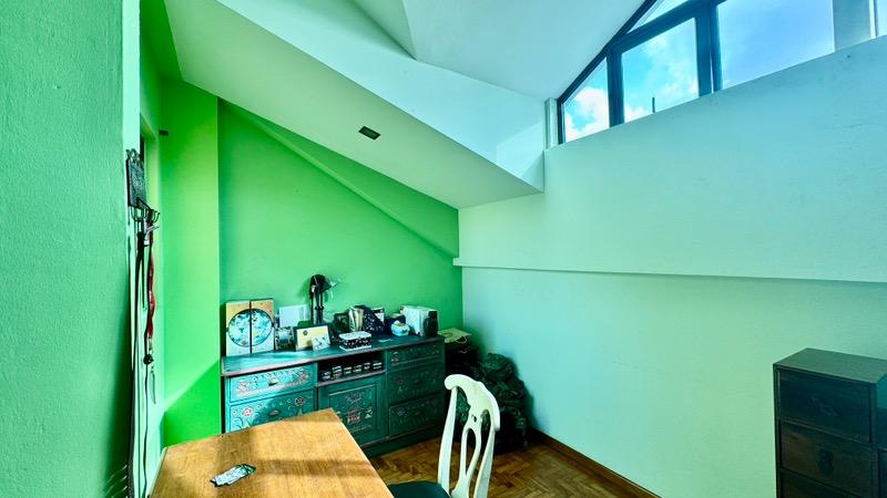 Terrace for Sale, Frankel Estate Terraced House For Sale, $4,500,000, 4 Bed 4 Bath 2,349 sqft $2,903.00 psf, SGD 4,500,000 | Freehold