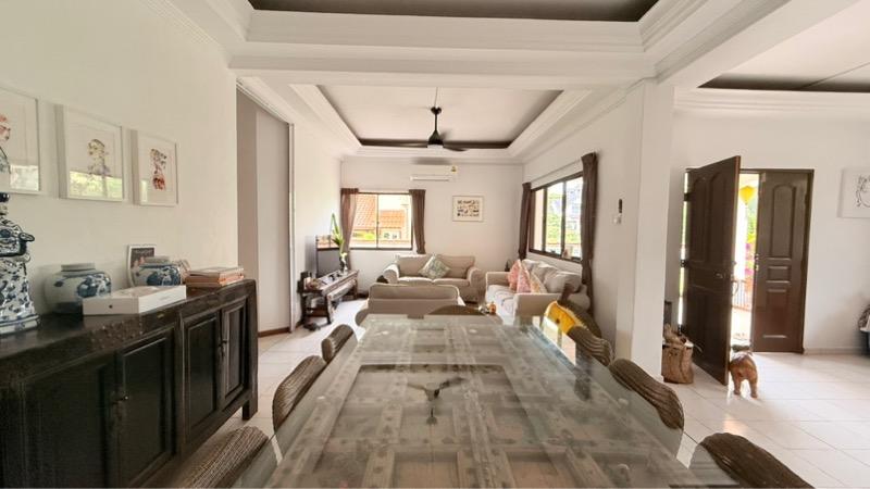 Semi-Detached for Sale, GREENLEAF VIEW Semi-Detached House For Sale, $11,500,000, 6 Bed 3 Bath 4,250 sqft $2,592.00 psf, SGD 11,500,000 | Freehold