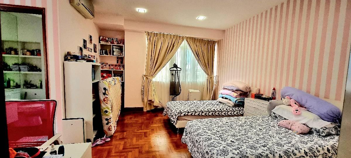 Terrace for Sale, 5 Park Villas Terrace Terraced House For Sale, $3,380,000, 4 Bed 5 Bath 4,000 sqft $1,053.00 psf, SGD 3,380,000 | 99-year Leasehold