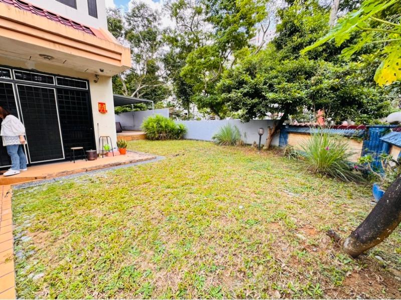 Ah soo walk: D19  Corner Terrace | Prop-GPT the AI-Powered Property Guru
