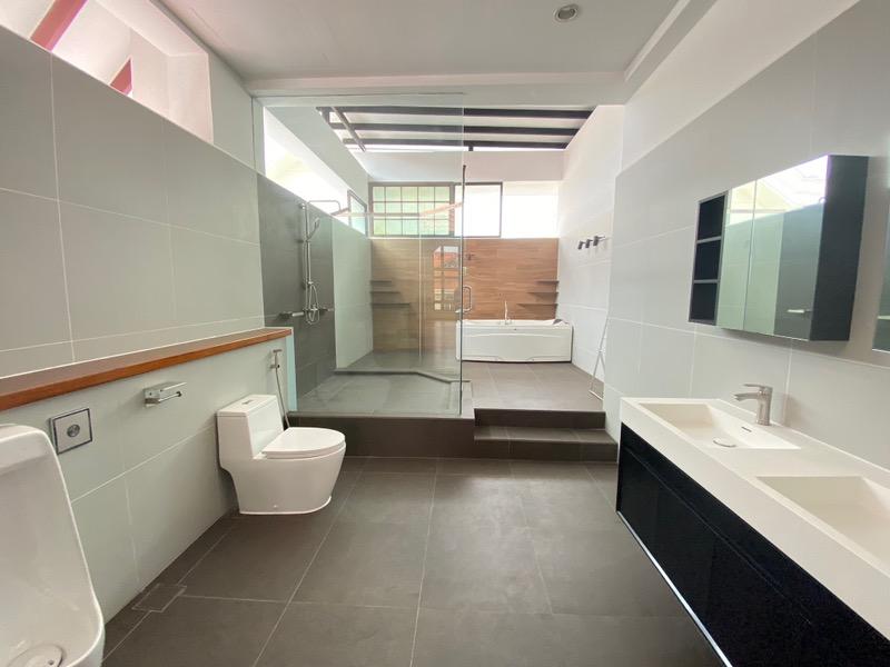 Pinewood Terrace Bungalow House For Sale, $5,150,000, 5 Bed 6 Bath 5,500 sqft $798.00 psf