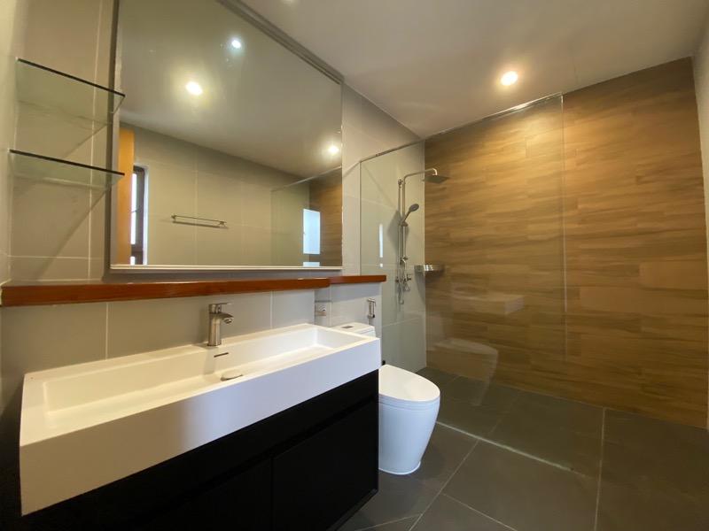 Pinewood Terrace Bungalow House For Sale, $5,150,000, 5 Bed 6 Bath 5,500 sqft $798.00 psf