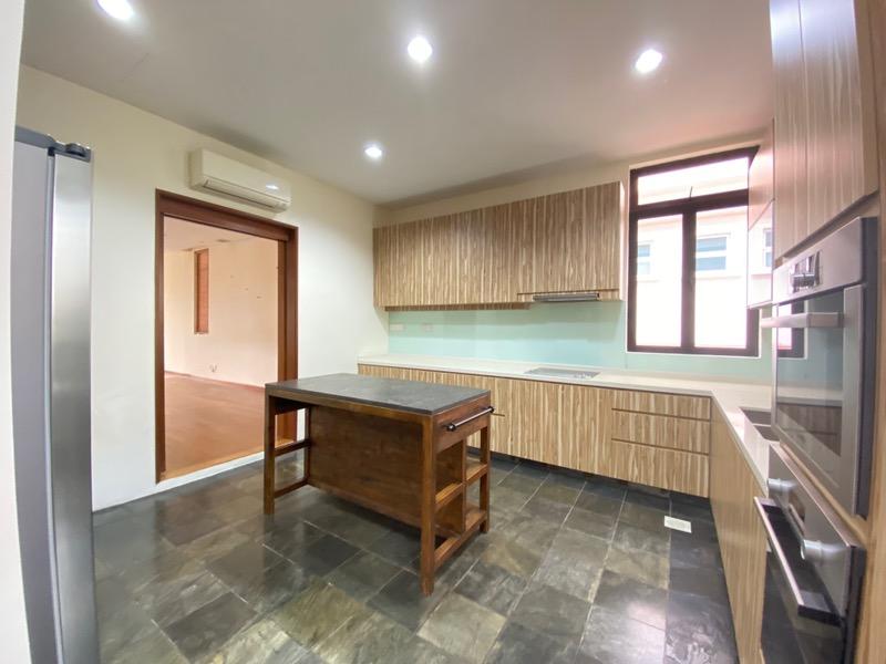 Pinewood Terrace Bungalow House For Sale, $5,150,000, 5 Bed 6 Bath 5,500 sqft $798.00 psf