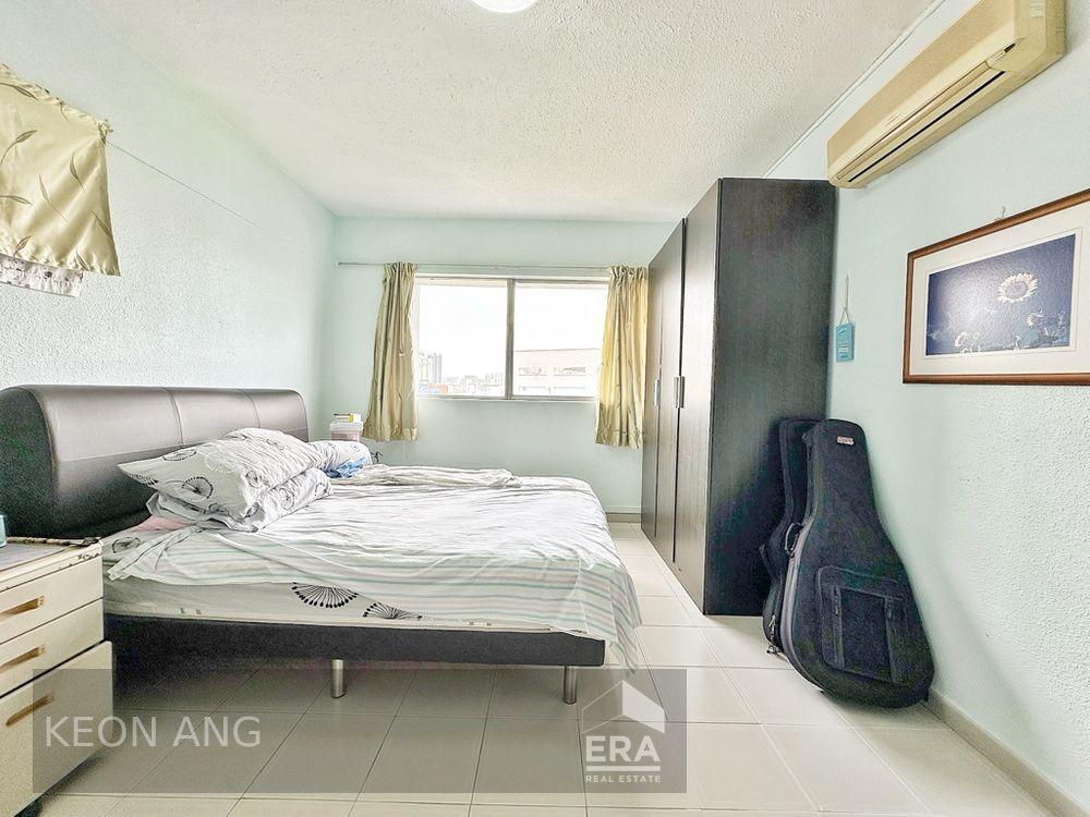HDB - 3 room for Sale, Jalan Rajah 104 Jalan Rajah, SGD 1,000,000 | Leasehold