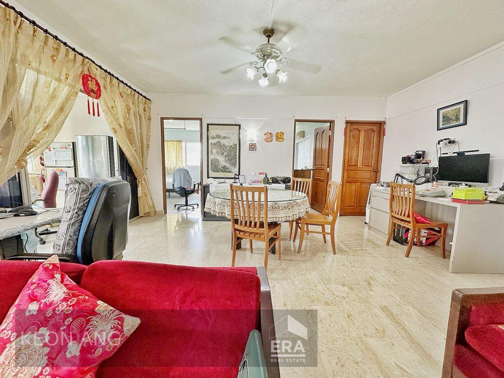 HDB - 3 room for Sale, Jalan Rajah 104 Jalan Rajah, SGD 1,000,000 | Leasehold