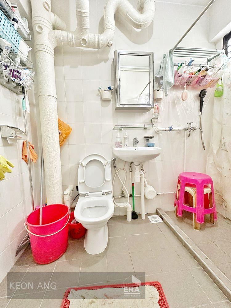 HDB - 3 room for Sale, Jalan Rajah 104 Jalan Rajah, SGD 1,000,000 | Leasehold