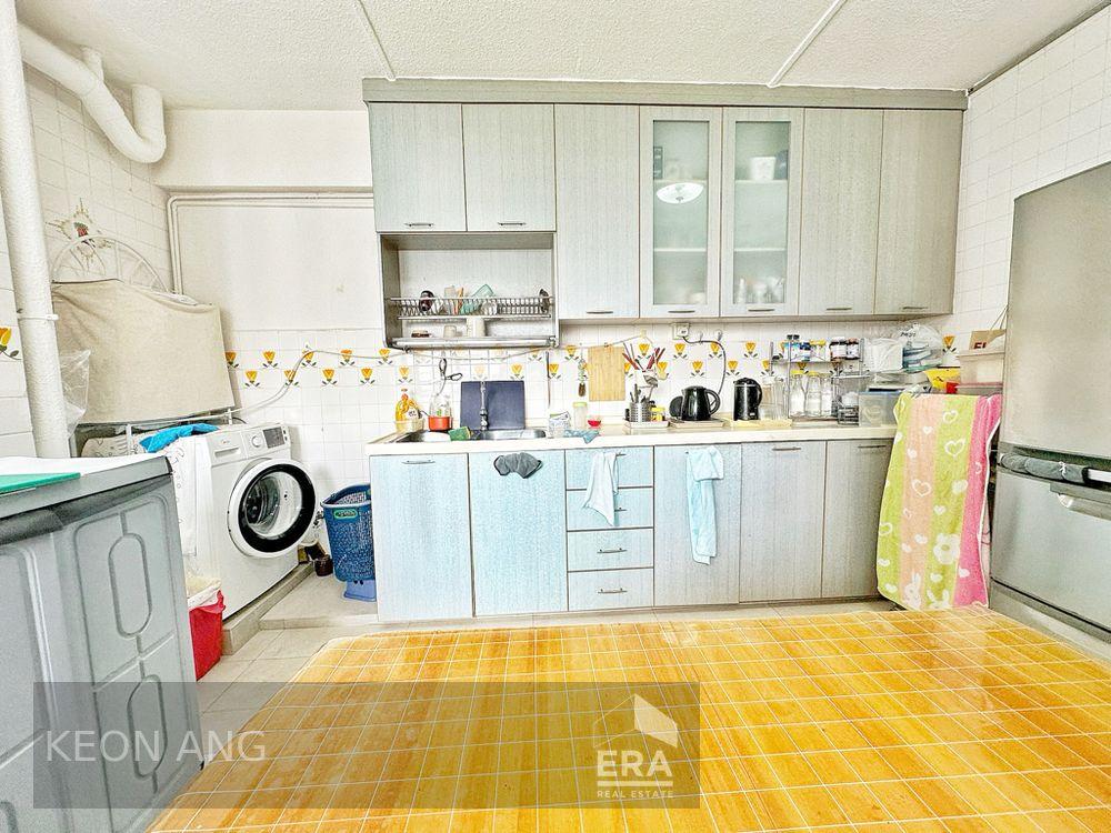 HDB - 3 room for Sale, Jalan Rajah 104 Jalan Rajah, SGD 1,000,000 | Leasehold