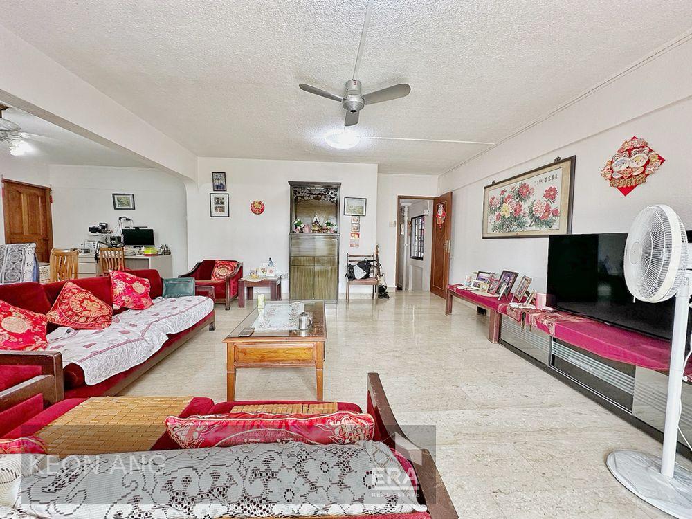 HDB - 3 room for Sale, Jalan Rajah 104 Jalan Rajah, SGD 1,000,000 | Leasehold