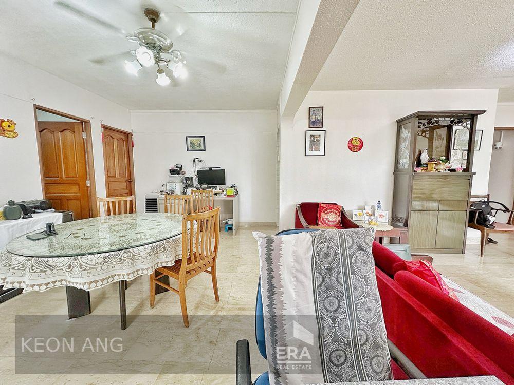 HDB - 3 room for Sale, Jalan Rajah 104 Jalan Rajah, SGD 1,000,000 | Leasehold