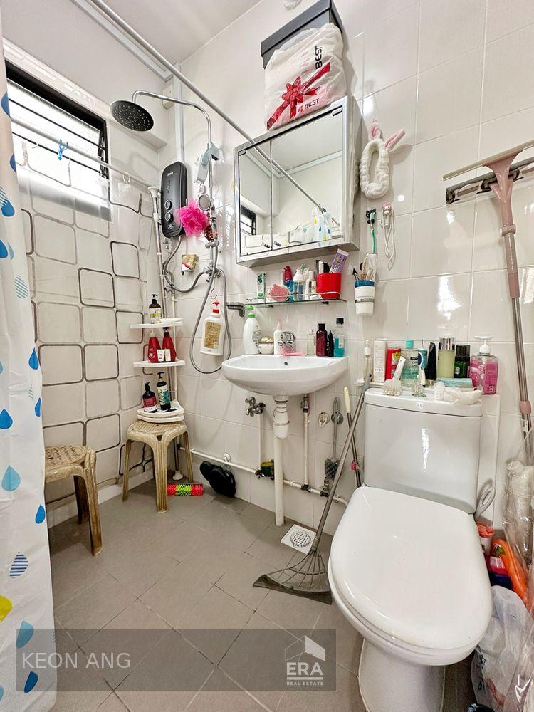 HDB - 3 room for Sale, Jalan Rajah 104 Jalan Rajah, SGD 1,000,000 | Leasehold
