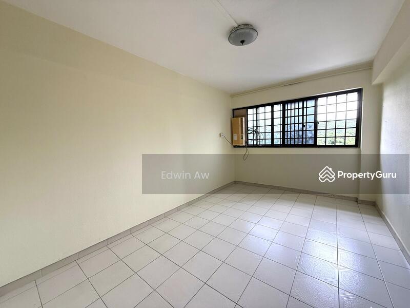 HDB Flat for Sale, 103 Clementi Street 14, SGD 890,000 | 99-year lease