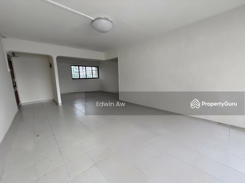 HDB Flat for Sale, 103 Clementi Street 14, SGD 890,000 | 99-year lease