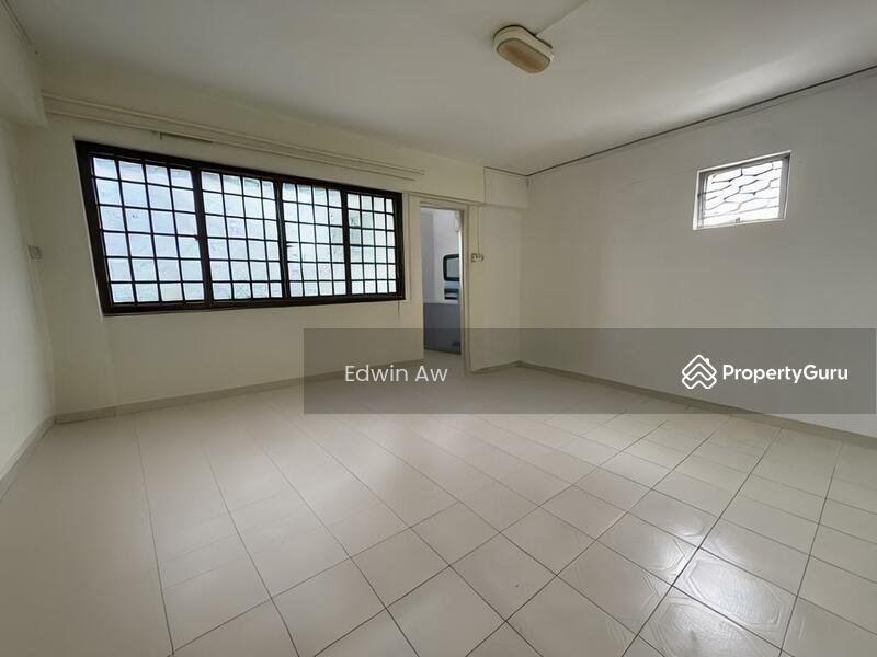 HDB Flat for Sale, 103 Clementi Street 14, SGD 890,000 | 99-year lease
