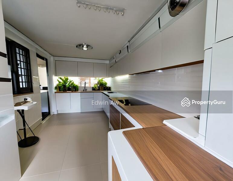 HDB Flat for Sale, 103 Clementi Street 14, SGD 890,000 | 99-year lease