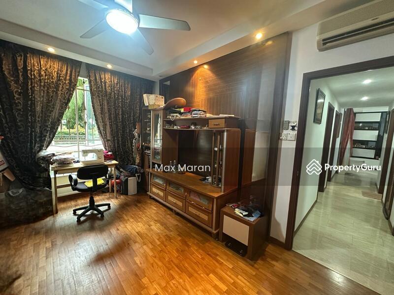 Prop-GPT: Condominium: D27 Yishun Yishun Sapphire
