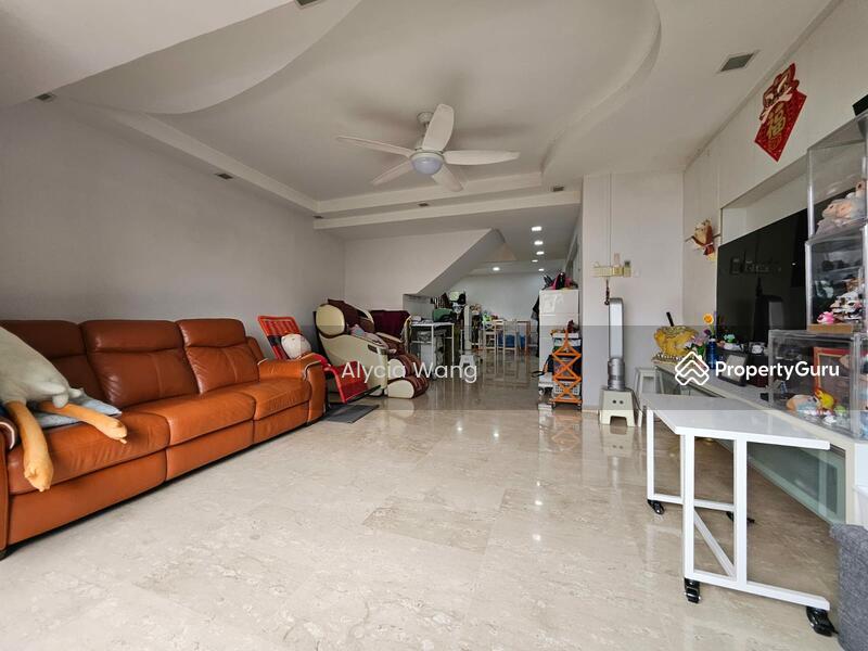 Prop-GPT: HDB Flat: D19  628 Hougang Avenue 8