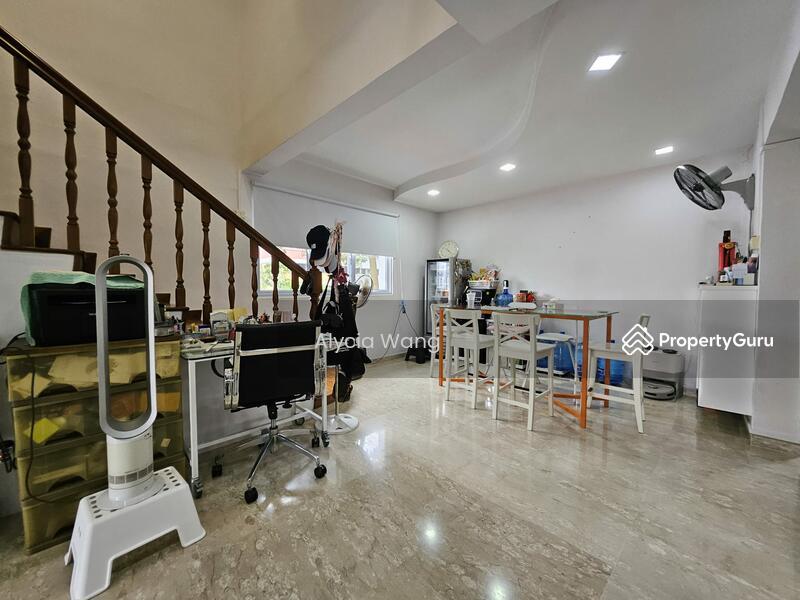 HDB Flat for Sale, 628 Hougang Avenue 8, SGD 978,000 | 99-year lease