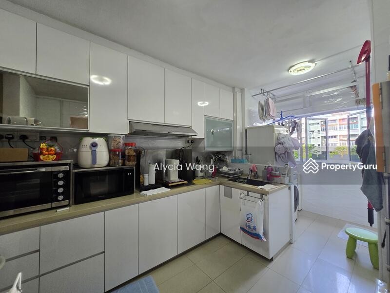 HDB Flat for Sale, 628 Hougang Avenue 8, SGD 978,000 | 99-year lease