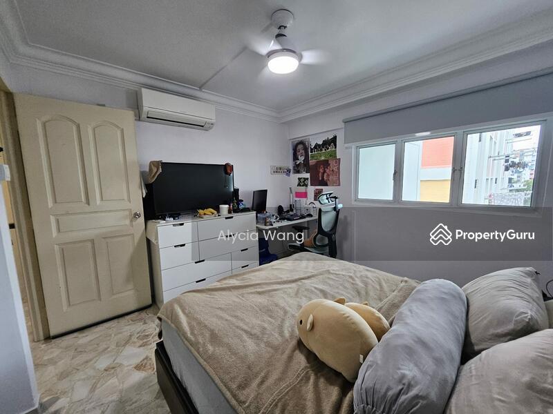 HDB Flat for Sale, 628 Hougang Avenue 8, SGD 978,000 | 99-year lease