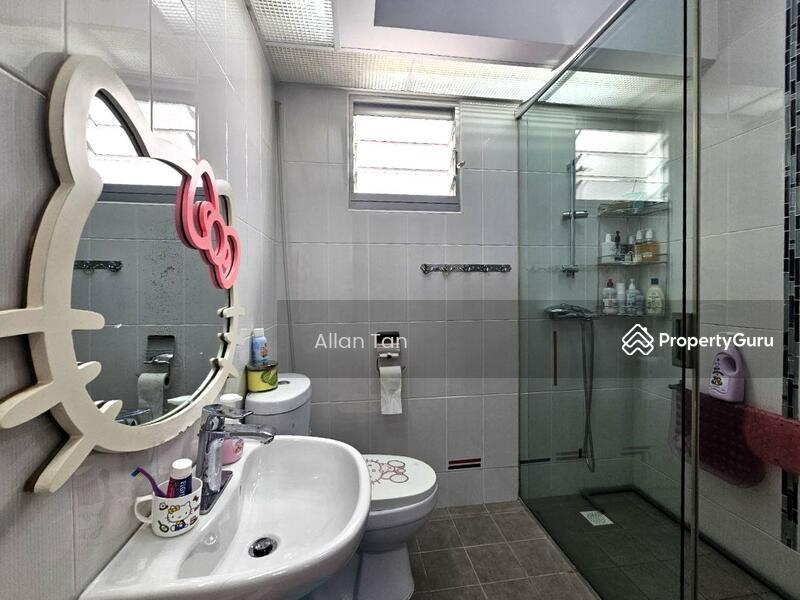 HDB Flat for Sale, 451A Sengkang West Way, SGD 768,000 | 99-year lease