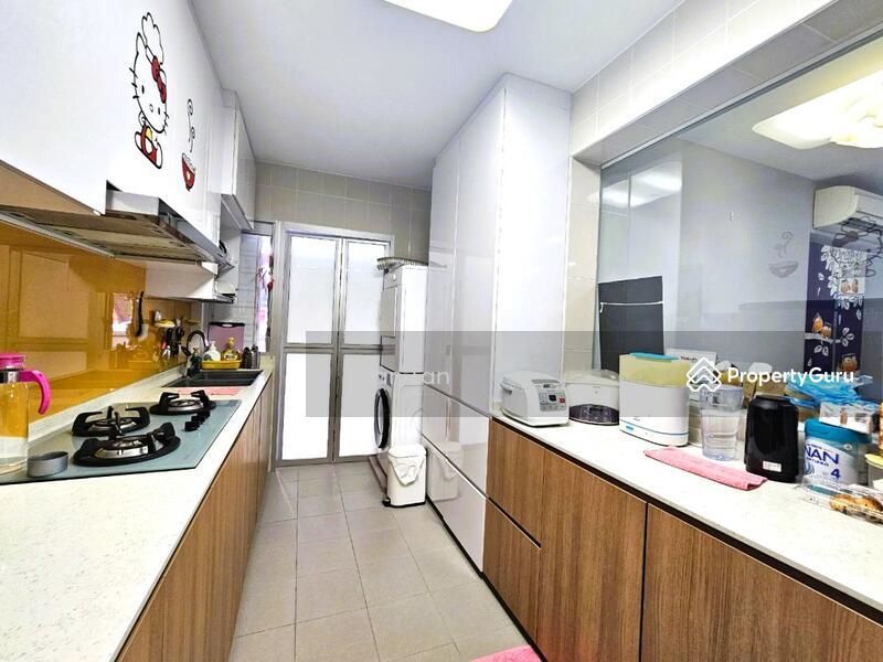 HDB Flat for Sale, 451A Sengkang West Way, SGD 768,000 | 99-year lease