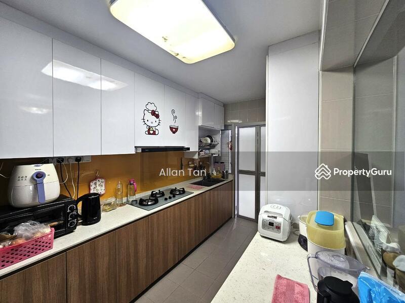 HDB Flat for Sale, 451A Sengkang West Way, SGD 768,000 | 99-year lease