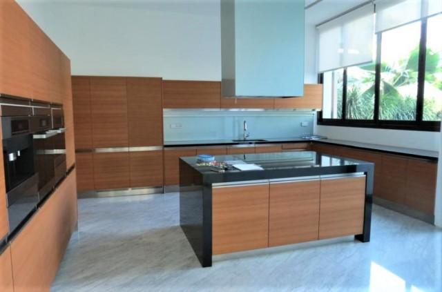 Bungalow for Sale, Ocean drive Bungalow House For Sale, $21,000,000, 5 Bed 5 Bath 8,000 sqft $2,323.00 psf, SGD 21,000,000 | 99-year Leasehold