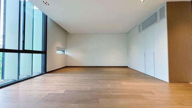 Bungalow for Sale,  D10 Brand New 2.5 Storey Bungalow With Basement At Namly Crescent  Bungalow House For Sale, $22,000, SGD 22,000,000 | Freehold