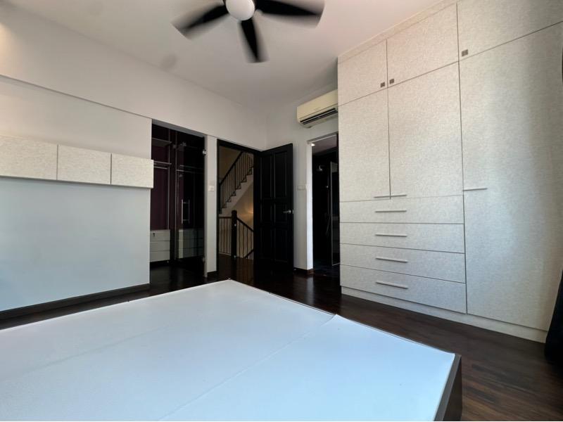 Terrace for Sale, THE RIVERINA Terraced House For Sale, $2,520,000, 6 Bed 4 Bath 2,917 sqft $1,560.00 psf, SGD 2,520,000 | 99-year Leasehold