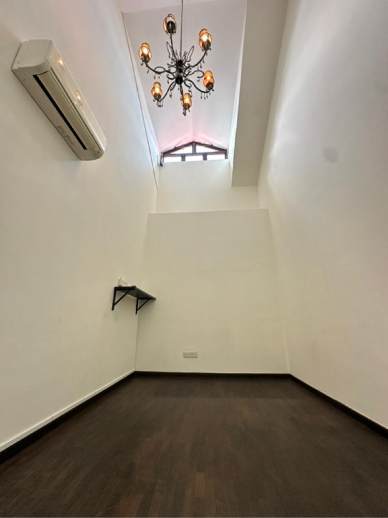 Terrace for Sale, THE RIVERINA Terraced House For Sale, $2,520,000, 6 Bed 4 Bath 2,917 sqft $1,560.00 psf, SGD 2,520,000 | 99-year Leasehold