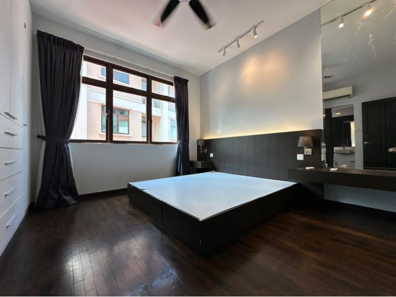 Terrace for Sale, THE RIVERINA Terraced House For Sale, $2,520,000, 6 Bed 4 Bath 2,917 sqft $1,560.00 psf, SGD 2,520,000 | 99-year Leasehold