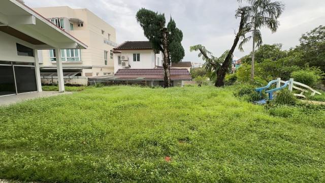Detached for Sale,  D19  8.7.0.0.6.6.6.1 Original 2 Sty Detached @ Hillside Drive Detached House For Sale, $18,800,000,, SGD 18,800,000 | 999-year Leasehold