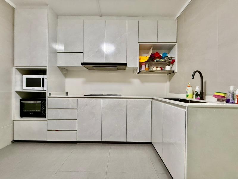 HDB Apartment for Sale, 916 Hougang Avenue 9 HDB Apartment For Sale, $720,000, 3 Bed 2 Bath 1,291 sqft $558.00 psf, SGD 720,000 | 99-year Leasehold