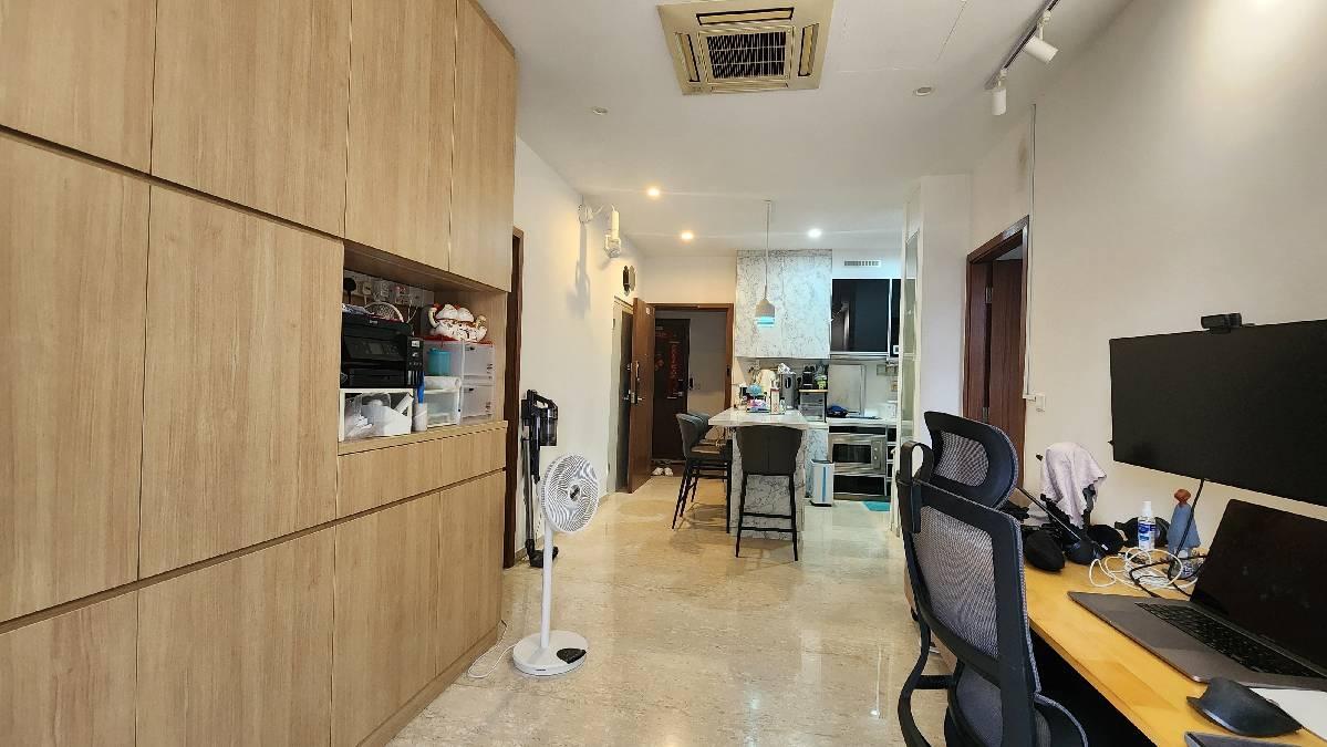 Prop-GPT: Condominium: D15  Onan Suites