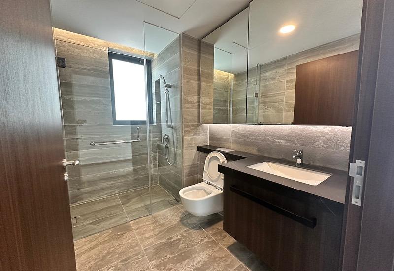 Condominium for Sale, One Pearl Bank Condominium For Sale, $4,080,000, 4 Bed 4 Bath 1,432 sqft $2,849.00 psf, SGD 4,080,000 | 99-year Leasehold