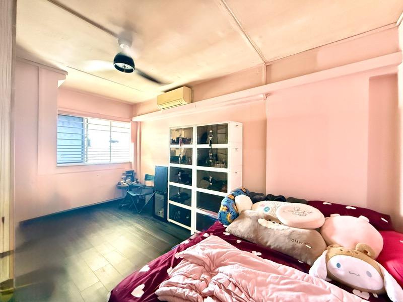 HDB Apartment for Sale, 270 Yishun Street 22 HDB Apartment For Sale, $435,000, 2 Bed 2 Bath 796 sqft $546.00 psf, SGD 435,000 | 99-year Leasehold
