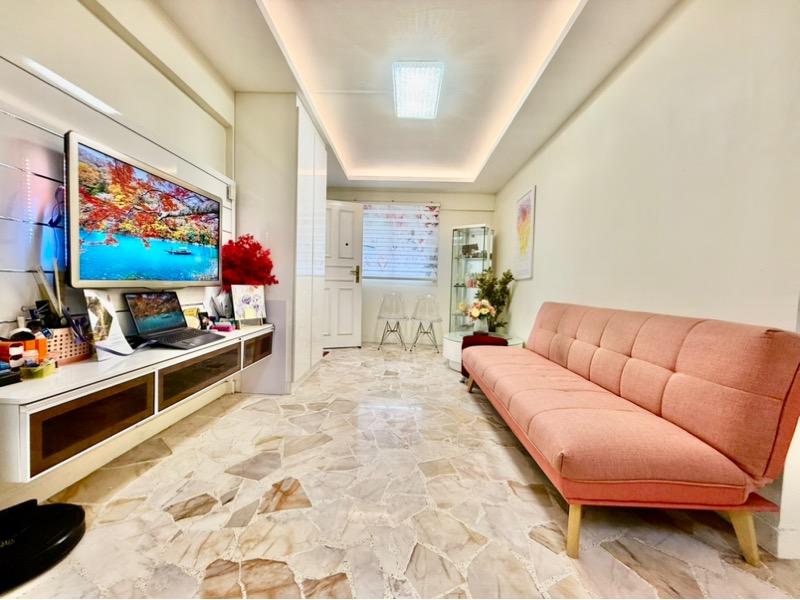 Prop-GPT: HDB Apartment: D05  431 Clementi Avenue 3